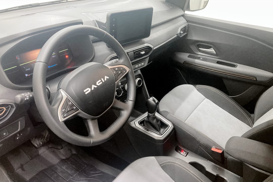 Dacia Jogger 7-sätes HYBRID 140