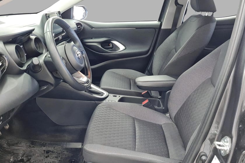 Bilde 4 av Toyota Yaris Hybrid Active Tech - LED - Adaptiv cruise - Kamera