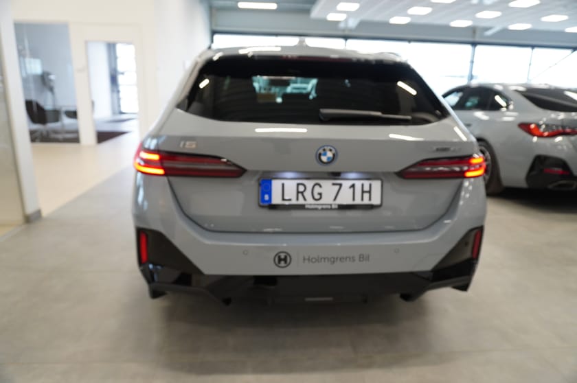 Bild 5 av BMW i5 xDrive40 Touring M Sport Pro Business Ed Drag DA Pro B W