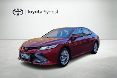 Toyota Camry Hybrid Helskin, P-sensorer fram och bak, Dödavinkel varnare, Backkamera, LED ramp, Rattvärme