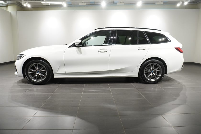 Bild 2 av BMW 320d xDrive Touring Sport Line Drag HiFi Connected
