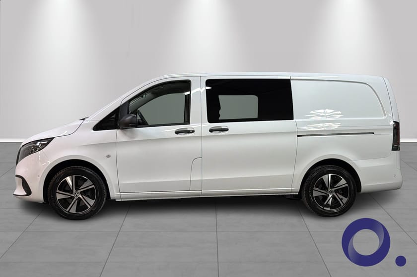 Bilde 2 av Mercedes-Benz Vito 119 CDI 4x4 3.0t V119 A2 4MATIC | DISTRONIC, HENGERFESTE, WEBASTO, 360+