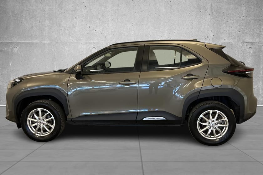 Bilde 2 av Toyota Yaris Cross Hybrid AWD-i 1.5 Active/4x4/automat/alle servicer utført/