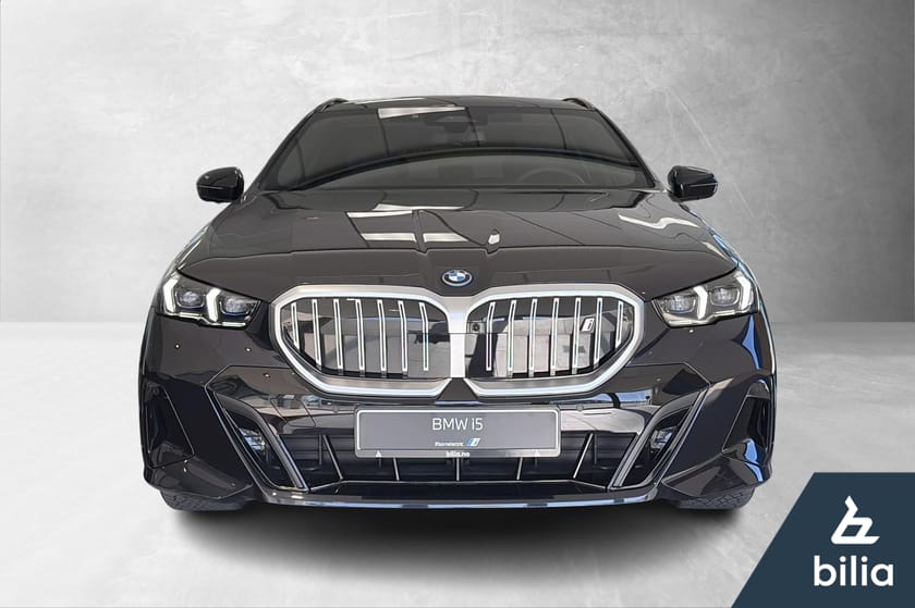 Bilde 2 av BMW i5 xDrive40 Touring xDrive40|M Sport|Adpt.demp|Comf.acc|H.feste|Pano|B&W++