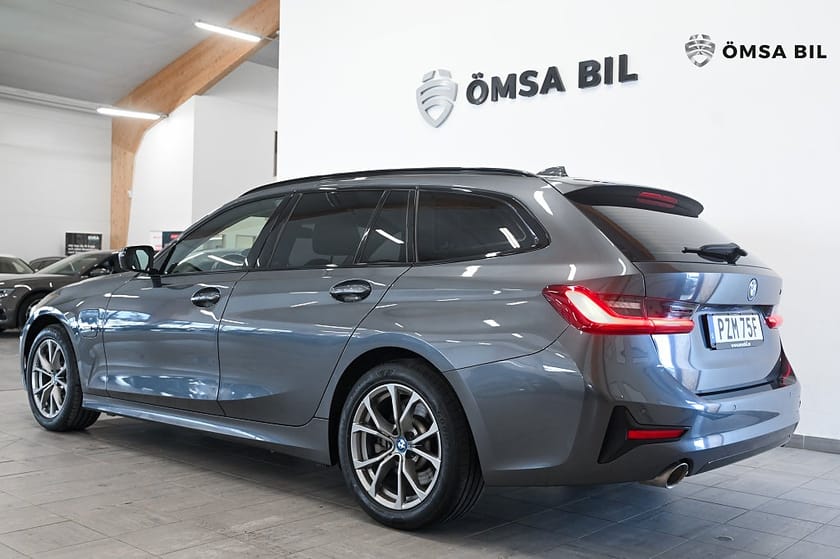 Bild 5 av BMW 330e Touring Sport Line Navi Carplay 292hk
