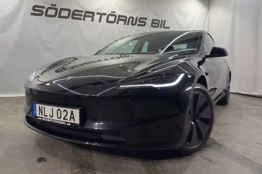 Bild 2 av Tesla Model 3 Standard Range HIGHLAND AUTOPILOT DRAG