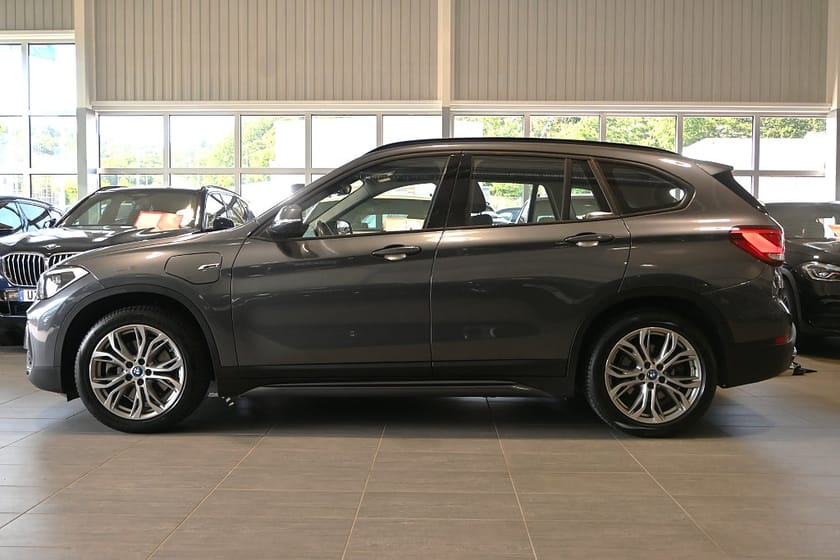 Bild 2 av BMW X1 xDrive25e Steptronic Sport line Drag Läder Navi Kamera