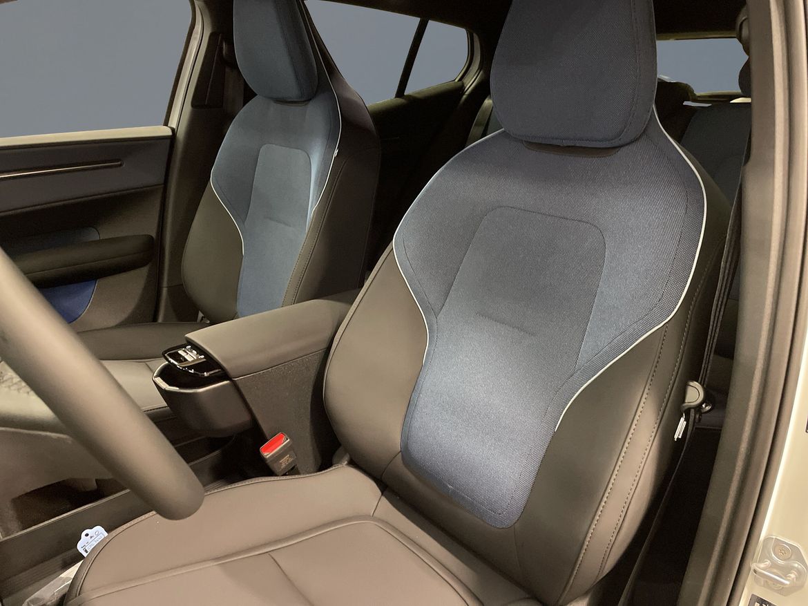 Bild 5 av 6 på bilen