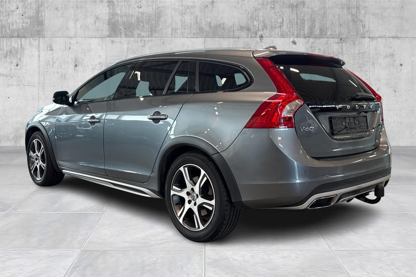 Bilde 3 av Volvo V60 Cross Country D3 Summum/Krok/Tek.pk PRO/VOC/R.kam/Navi PRO+++