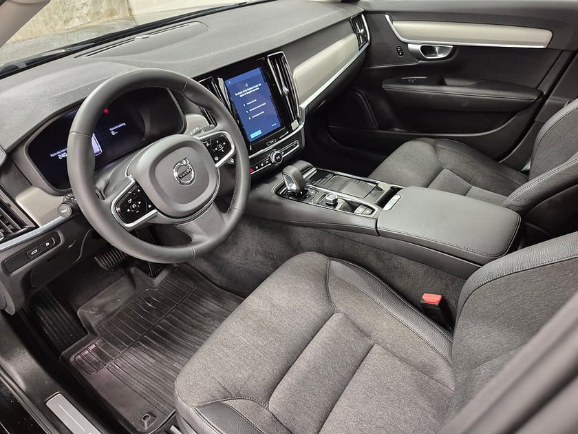 Bild 2 av Volvo V90 T6 Recharge Core Plug in AWD 350HK 4x4