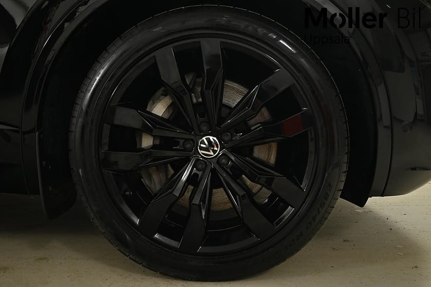 Bild 3 av Volkswagen Touareg R eHybrid 462hk, Innovation, Pano, Drag