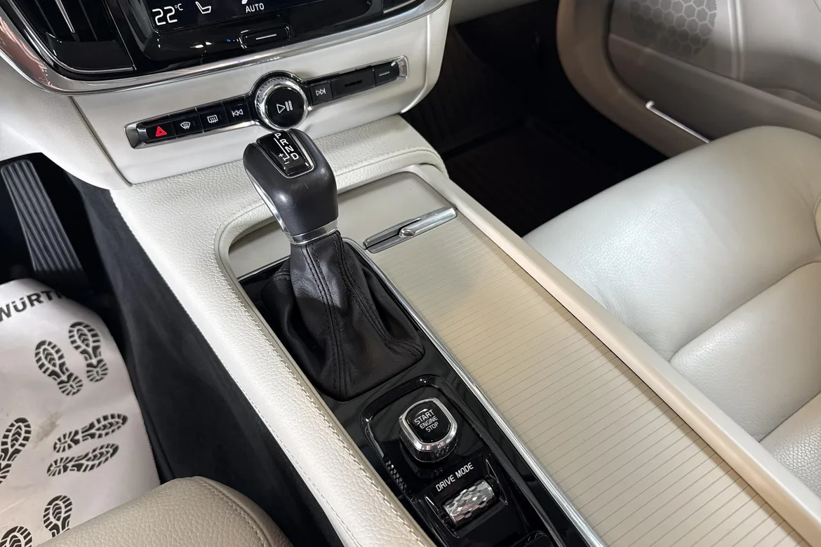 picture of a car