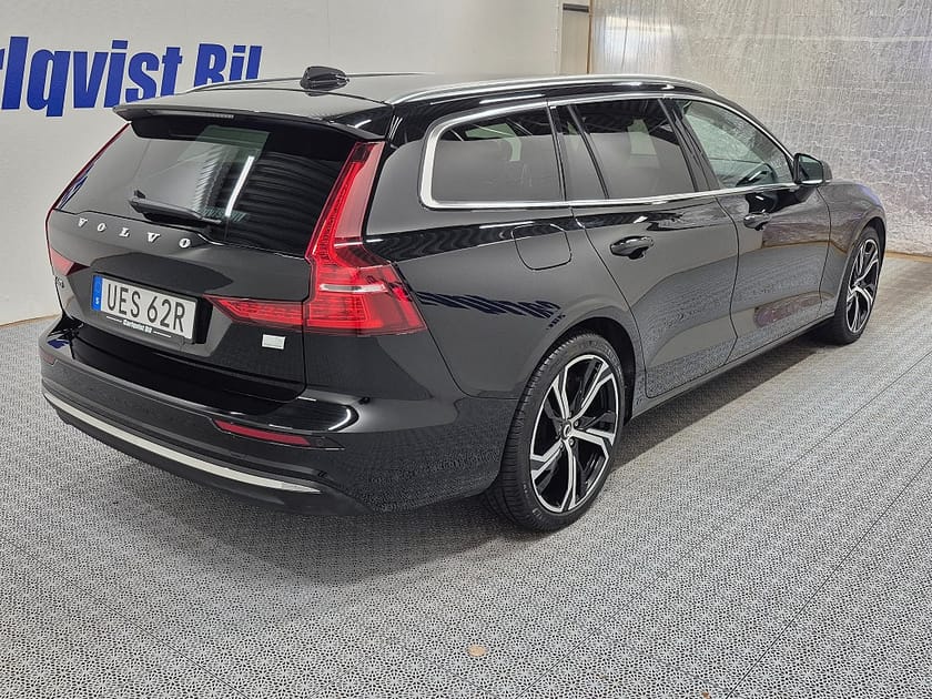Bild 4 av Volvo V60 T6 Recharge Core Plug in AWD 350HK 4x4