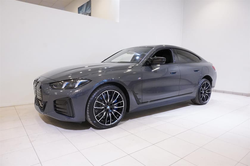 Bild 4 av BMW i4 M60 xDrive Gran Coupé M Sport Supercharged Ed Drag DA Pro H K