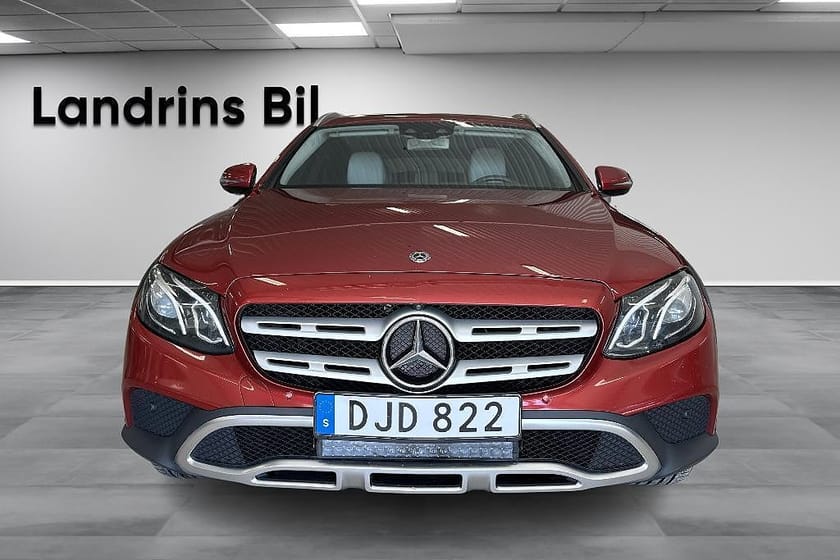 Bild 2 av Mercedes-Benz E 220 d 4MATIC All-Terrain HUD Widescreen