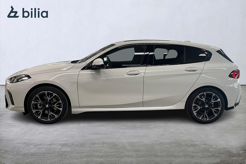 Bild 3 av BMW 120 M-Sport | DEMOBIL | Panorama | Rattvärme | Backkamera