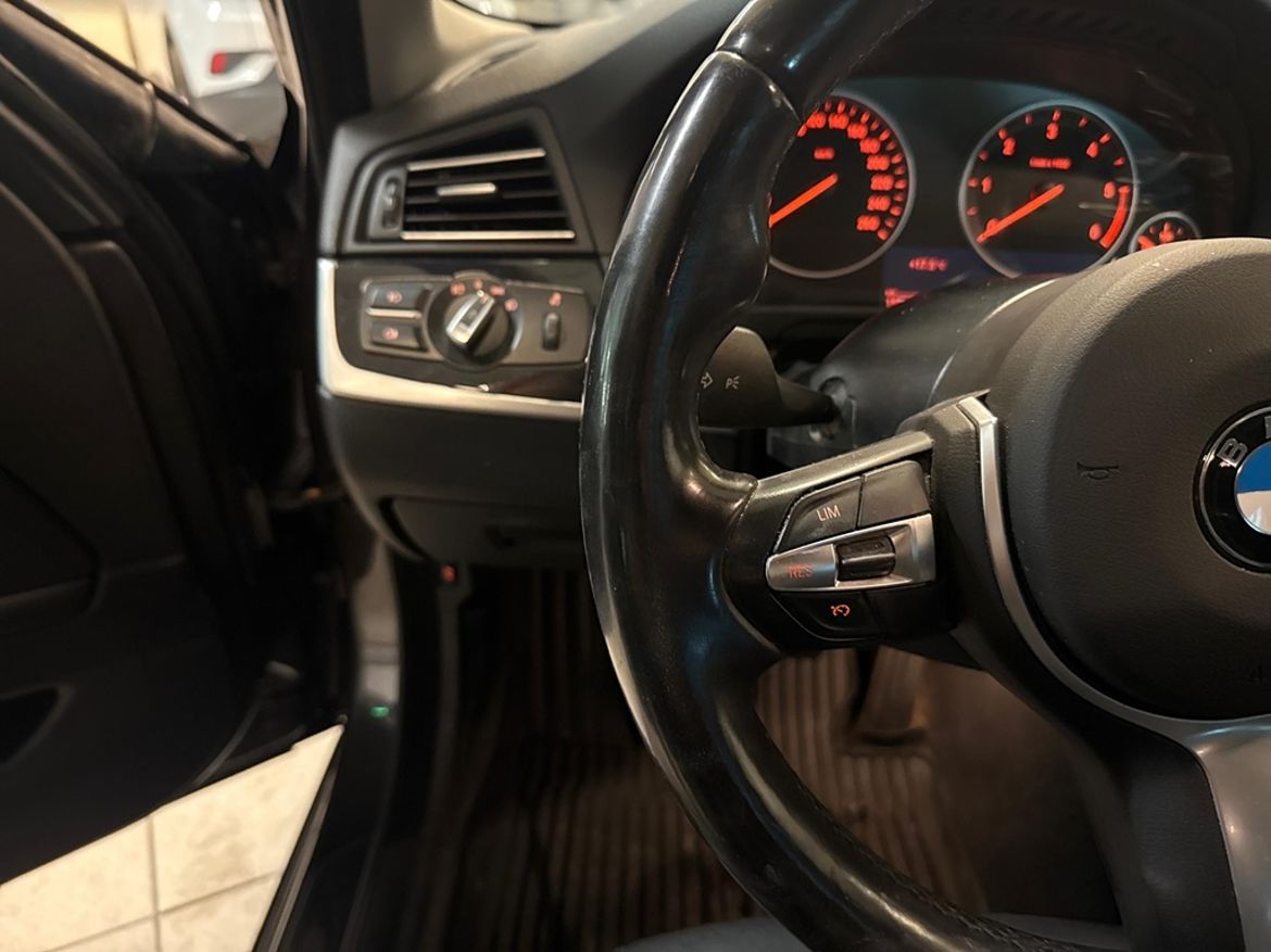 BMW BMW 520d xDrive Touring — bild 14