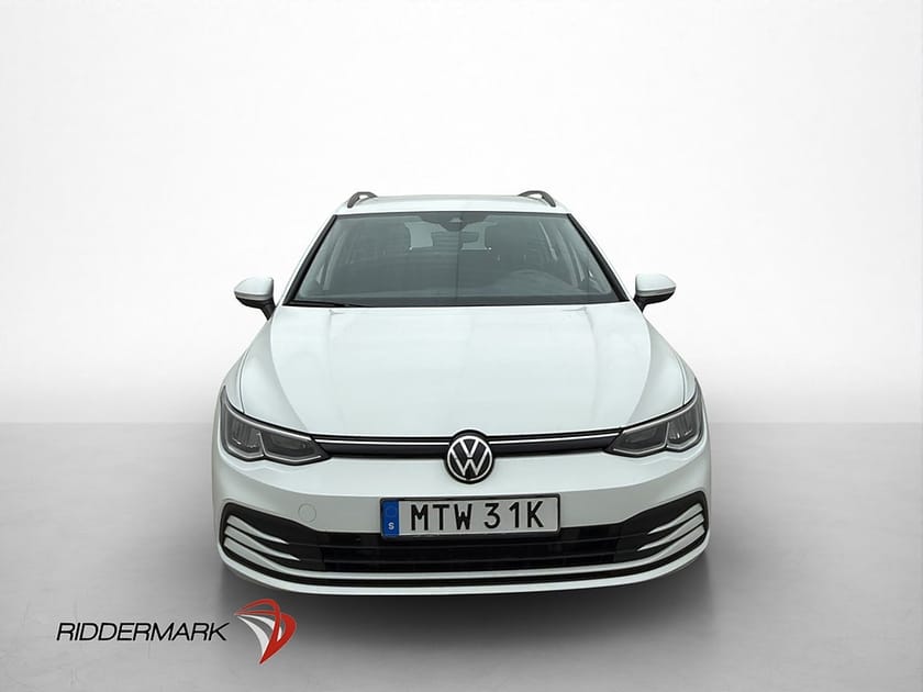 Bild 2 av Volkswagen Golf Sportscombi eTSI 131hk Cockpit CarPlay Adapt-Fart MOMS