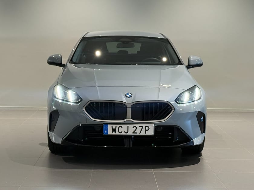 Bild 2 av BMW 120 M Sport Design Tonade Rutor Rattvärme 18" Park Assist