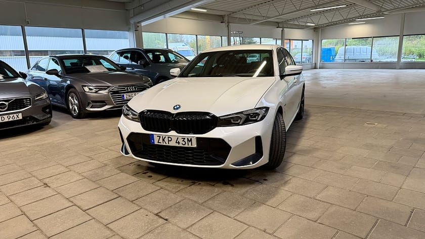 Bild 5 av BMW 330e Sedan Steptronic M Sport 292hk H/K Sound