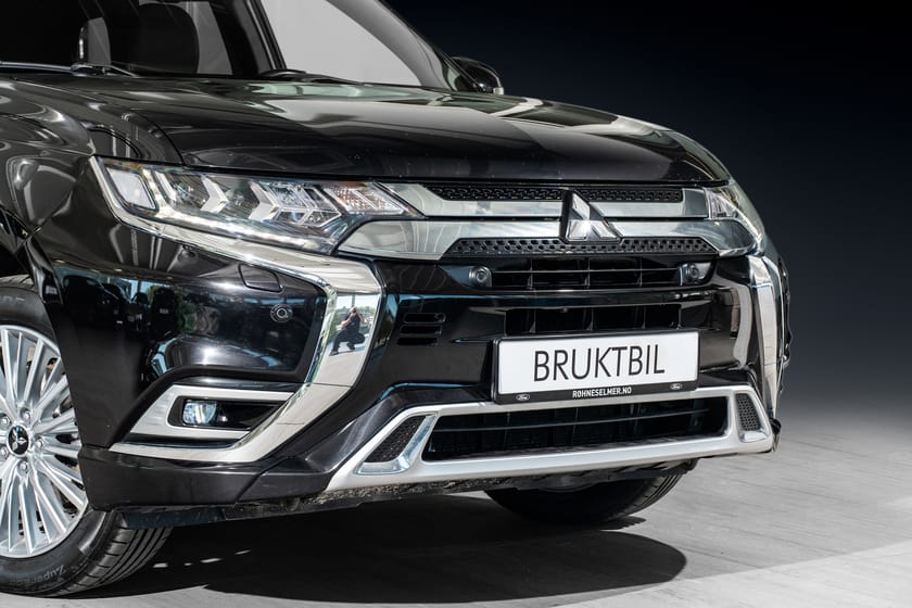 Bilde 5 av Mitsubishi Outlander PHEV 4x4 2,4l Instyle+ NYSERVET|Krok|Skinn|360-kamera