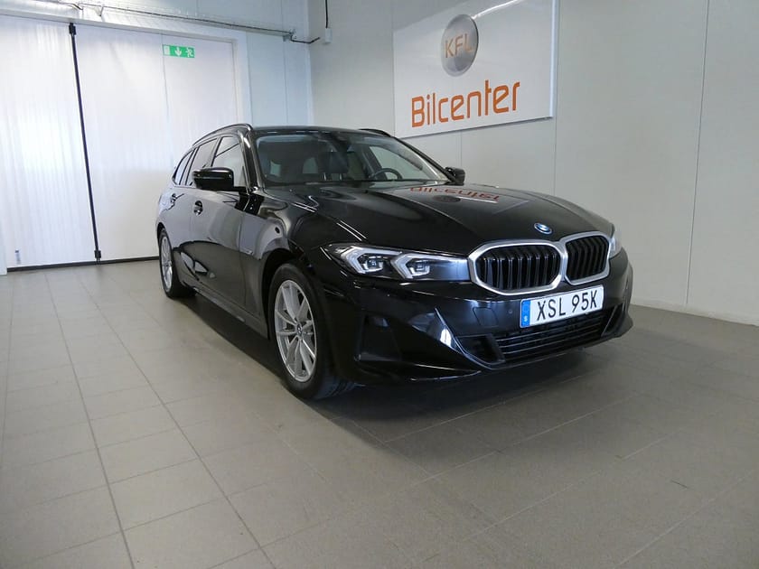 Bild 3 av BMW 330e Touring Drag-Rattvärme-Backkamera-Sportstolar-SoV
