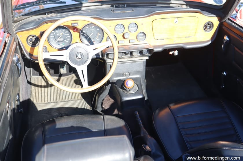 Bild 3 av Triumph TR6 2.5 Skinnklädsel
