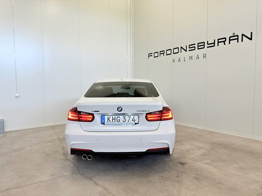 Bild 5 av BMW 330d xDrive Sedan M-Sport Shadow NaviPro Kamera Drag
