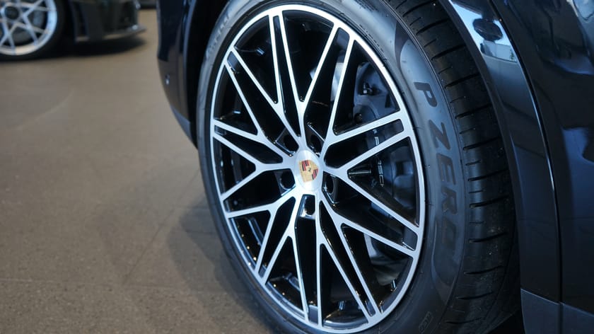 Bild 3 av Porsche Cayenne E-Hybrid Coupé 