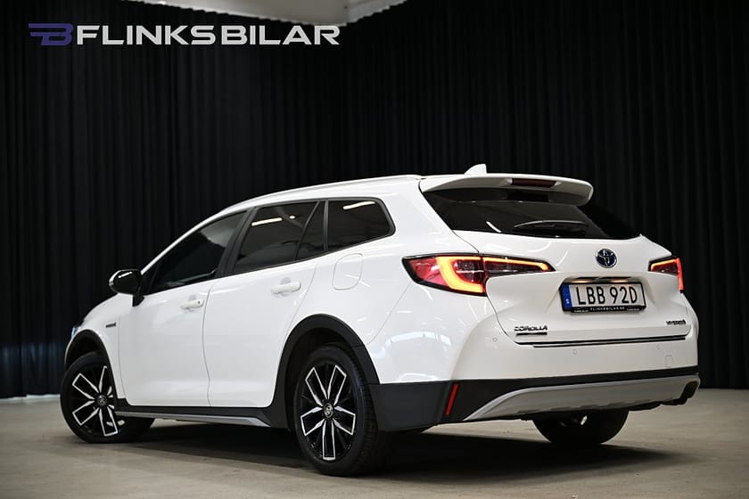 Bild 4 av Toyota Corolla TREK Hybrid 184HK Backkamera|M/K-Värmare|EnÄgare|Moms