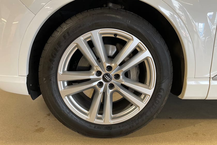 Bild 5 av Audi Q7 3.0 TDI V6 quattro S-Line / Panorama / BOSE / Cockpit