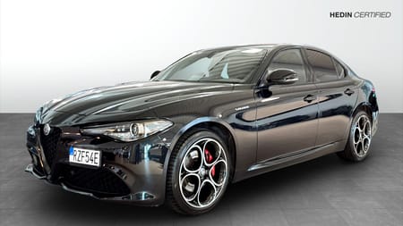 Alfa Romeo Giulia VELOCE 2.0 280HK TURBO AT8 AWD