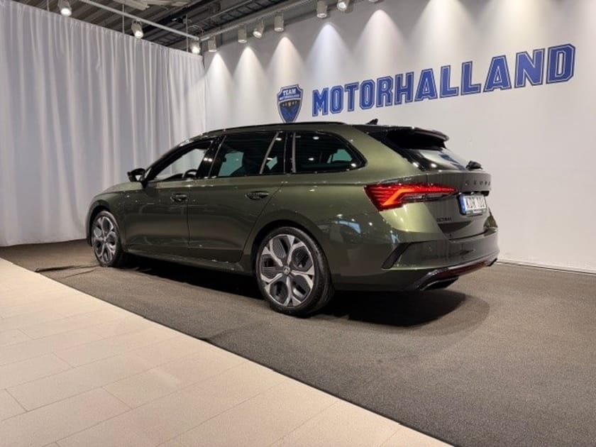 Bild 3 av Škoda Octavia Kombi RS COMBI 2,0 TSI 265 HK 7 VXL DSG
