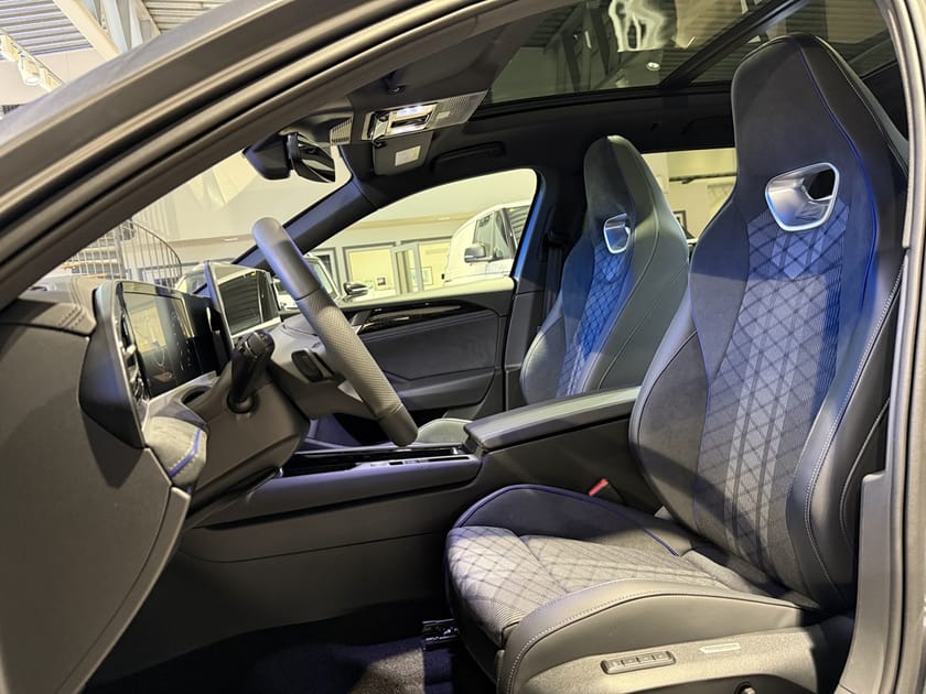 Bild 5 av Volkswagen Passat Variant eHybrid 272 DSG6 R-LINE