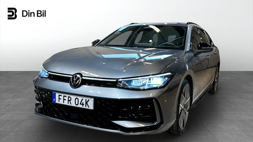 Bild 1 av Volkswagen Passat Variant eHybrid DSG SWE R-Line Black Panorama Drag Värmare
