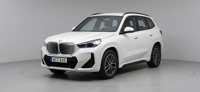 Bild 1 av BMW iX1 eDrive20 eDrive20, M-Sport, Driving Plus, Park Plus, Drag, HK