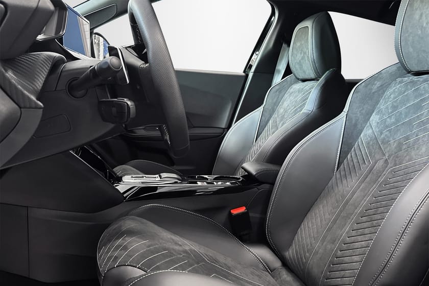 Bild 5 av Peugeot 2008 GT 130HK AUT | 2025 | 360KAMERA | Fullutrustad | OMG LEV