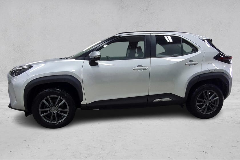 Bilde 2 av Toyota Yaris Cross Hybrid AWD-i Active - LED - Adaptiv cruise - Ryggekam.