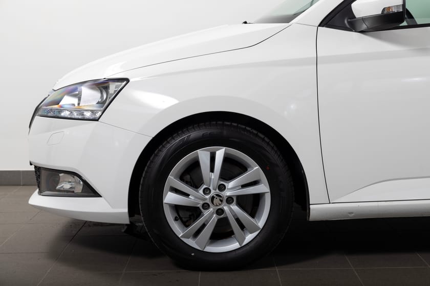 Bild 4 av Škoda Fabia 1.0 TSI DSG Sekventiell 95hk Keyless/PDC