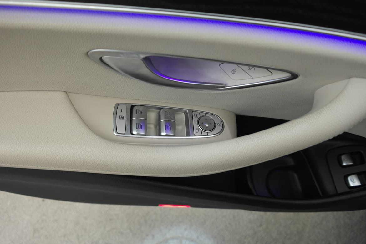 Mercedes-Benz E-Klass 2019 - miniatyr 13