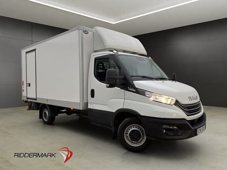 Iveco Daily 35-140 Chassi Cab 2.3 BAKGAVELLYFT Sidodörr Värmare 3-Sits Moms