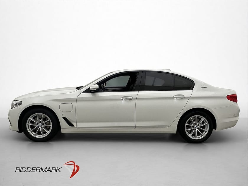 Bild 2 av BMW 530e iPerformance Sedan Sport-line Navi Kamera Bluetooth