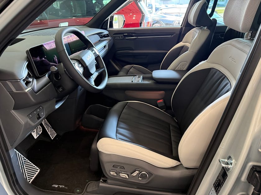 Bild 3 av Kia EV9 AWD GT-Line 7-sits Business Edition *OMG LEV*