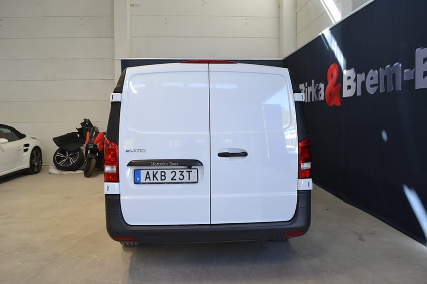 Bild 2 av Mercedes-Benz eVito 111 3.2t 116hk L2, KAMERA.