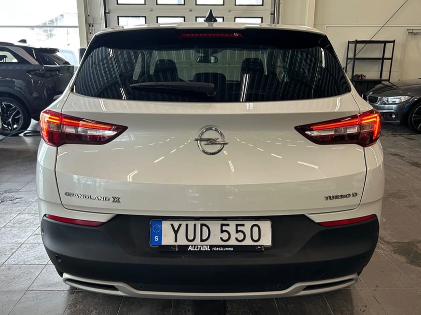 Bild 5 av Opel Grandland X 1.6 CDTi Dynamic Kamera/Navi/Pano/Adaptfart/Keyless/LED