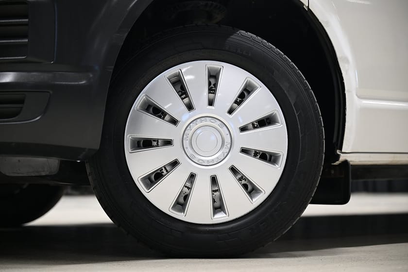 Bild 4 av Volkswagen Transporter 2.0 TDI 102HK L2 Lång|Drag|Dieselvärmare|LED|EnÄgare