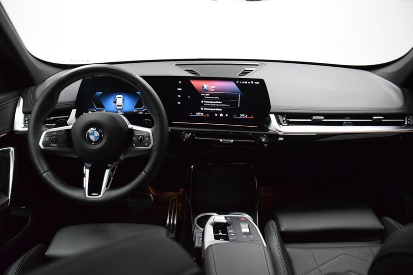 Bild 2 av BMW X1 sDrive18i | M Sport | Dragkrok | Panorama