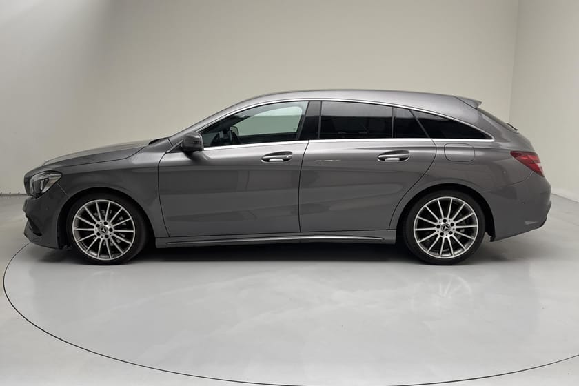 Bild 2 av Mercedes-Benz CLA 220 d Shooting Brake 177hk AMG Line GPS Kamera