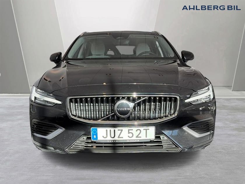 Bild 5 av Volvo V60 Recharge T6 Core Edition. Backkamera, Navi, Adaptiv farthållare, Tonade rutor, Elstolar med minne.