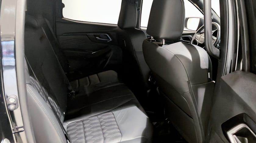 Bild 5 av Isuzu D-Max Crew Cab XRX DC AT CNG,Style Pack rolltop